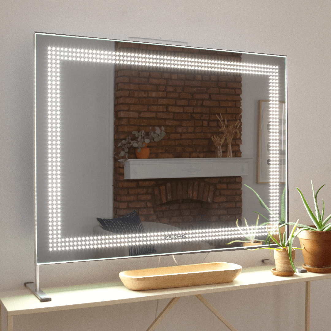 SOCIALITE MIRROR