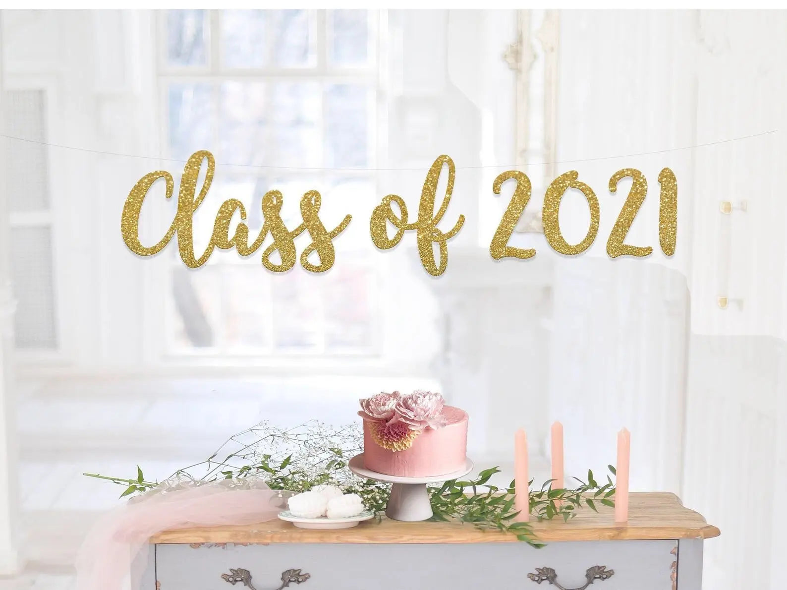 6 Graduation Makeup Ideas For The Class of 2021 RIKI LOVES RIKI