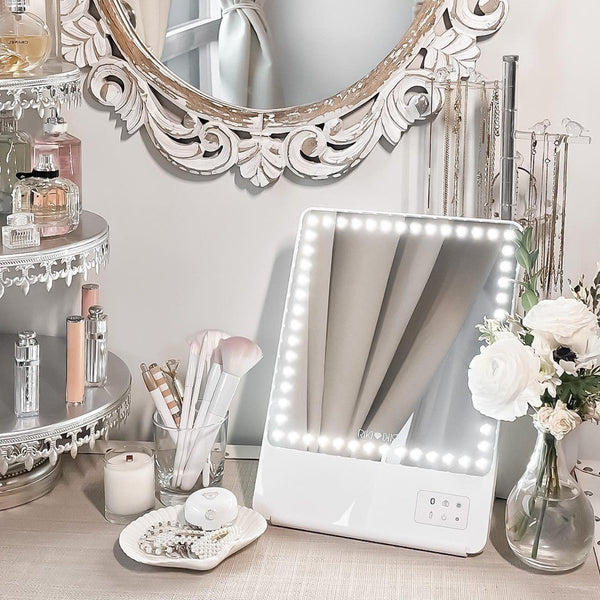 RIKI lighted beauty mirror is a great add-on in your bridesmaid proposal box