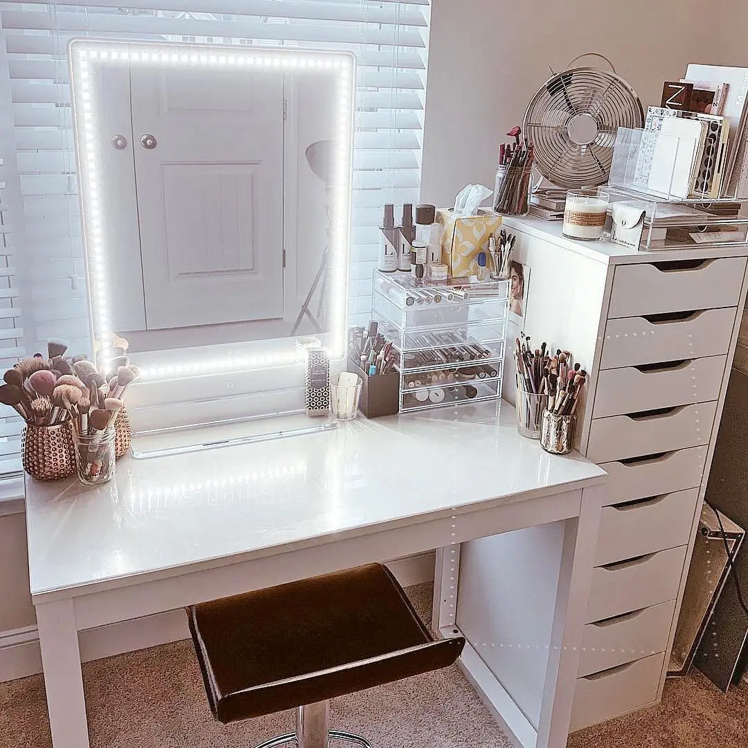 How to organize and decorate your bedroom vanity? RIKI LOVES RIKI