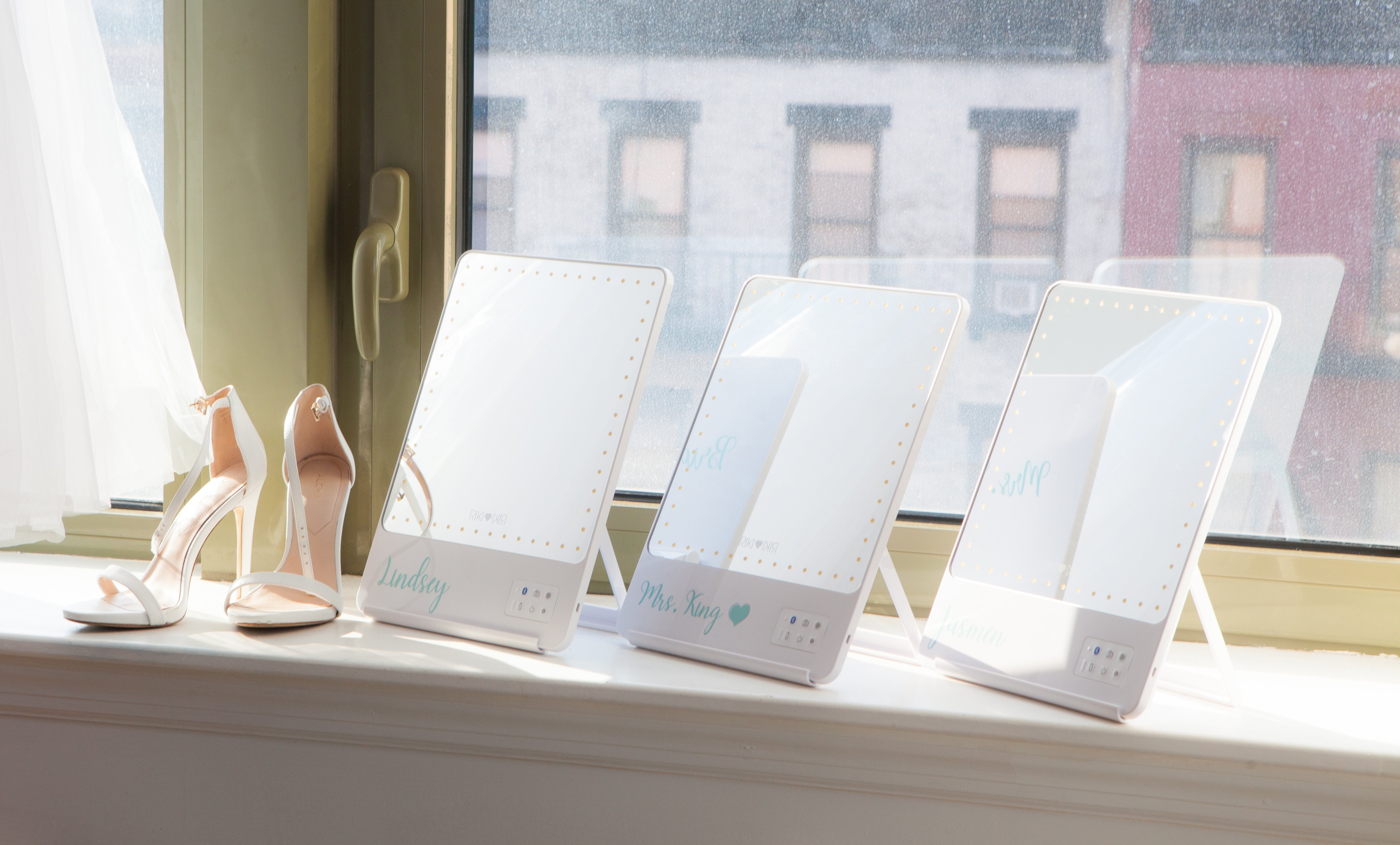 RIKI SKINNY is the Best customizable lighted mirror that is perfect gift for your bridesmaids
