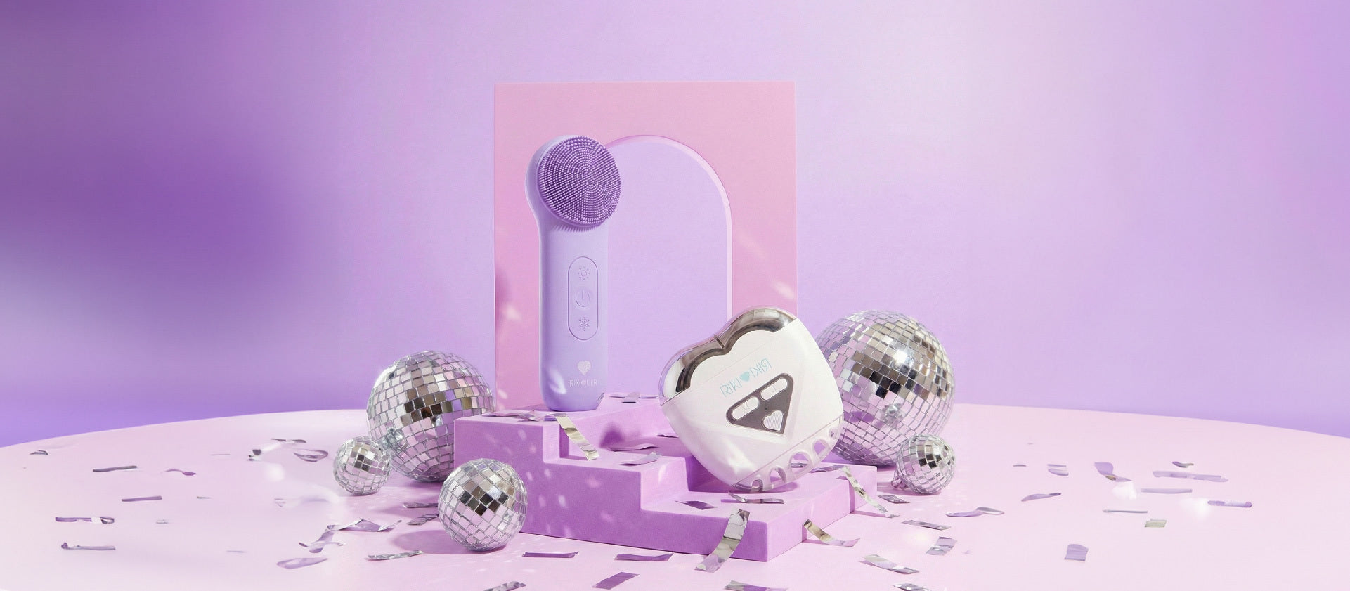 <p>SAVE <em>UP TO 50%!</em></p>