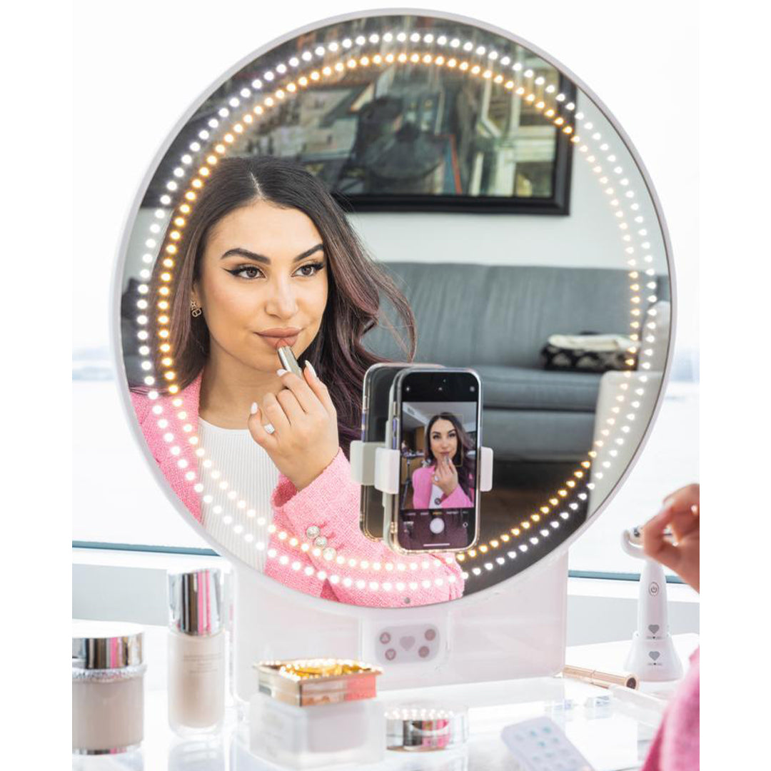 Looking for more luxurious touches than impressions vanity makeup mirror? Get Riki Sassy, the perfect companion for you Power Vanity. Round LED mirror taht delivers comfort and premium HD reflection