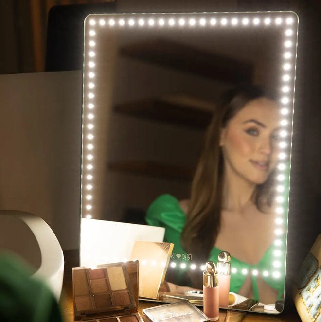 Pretty Riki RIKI Pretty | Vanity LED light Mirror with Phone Holder and Bluetooth ...