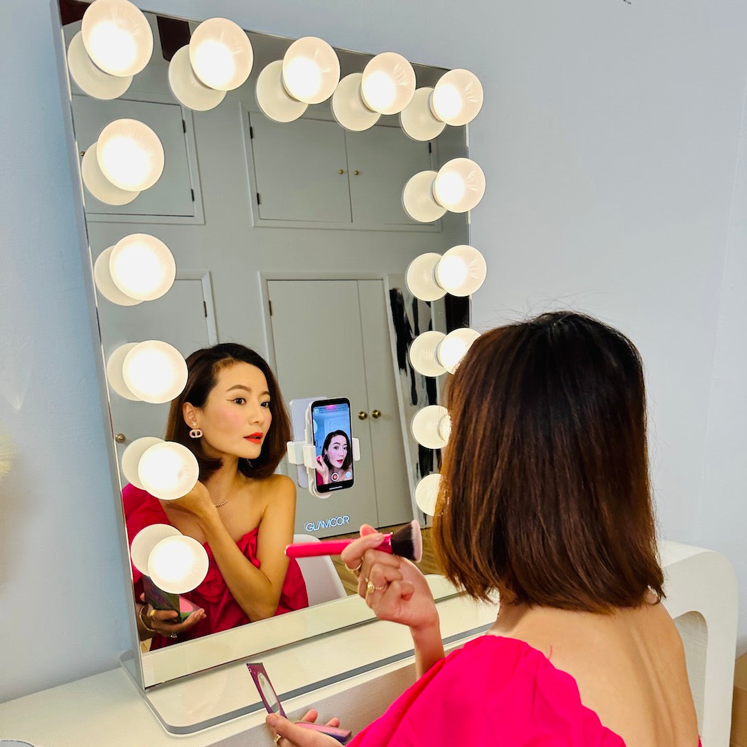 Riki Loves Riki Hollywood mirror designed for makeup and slaystation setups, featuring high-definition lighting and adjustable color temperature.